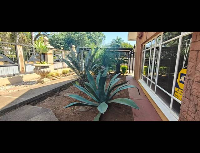 3 BEDROOM HOUSE FOR SALE IN PRETORIA GARDENS